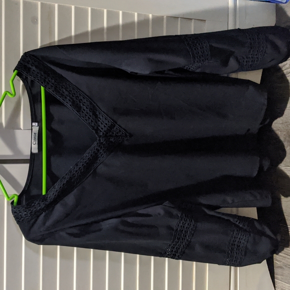 Black V-neck blouse with pattern detail - Picture 1 of 5